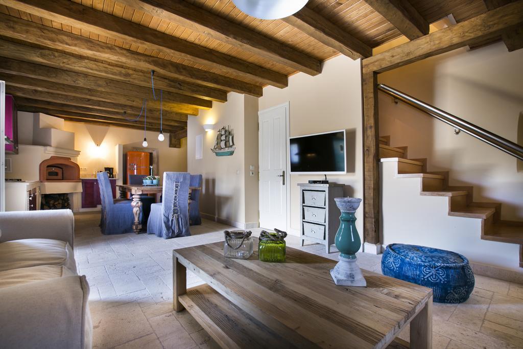 Iconic Villas - Villa Vada Ajía Effimía Szoba fotó